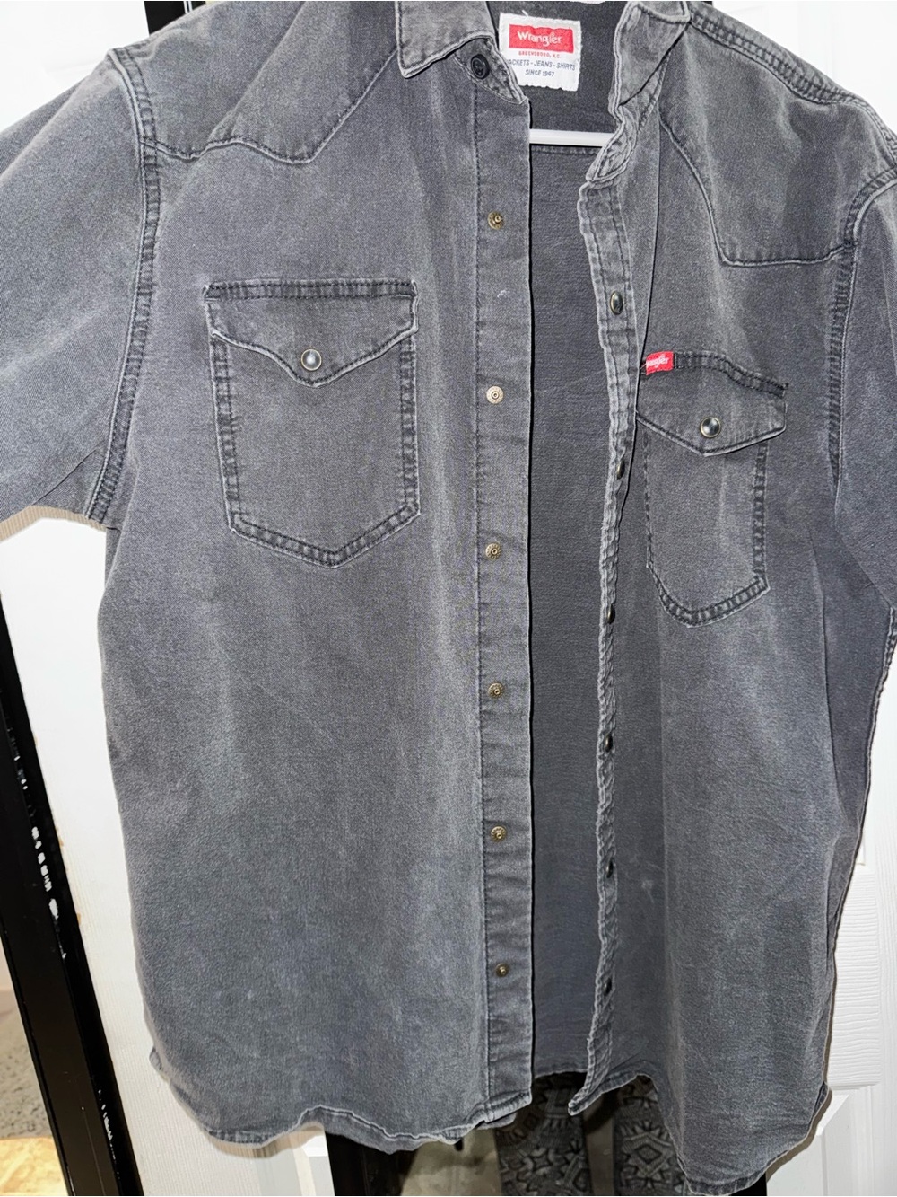 Wrangler Vintage-Style Washed Gray Western Button-Down Shirt